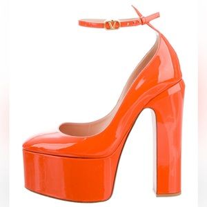LIKE NEW VALENTINO TANGO PUMPS🧡🧡
